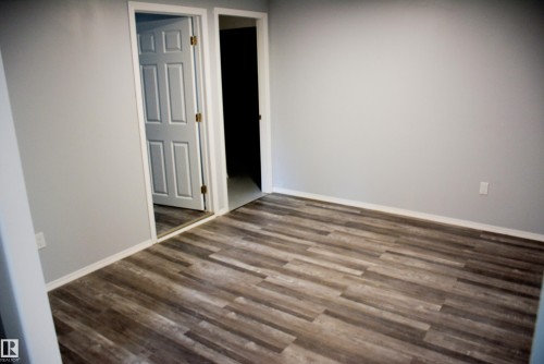 5506 56 Street, Barrhead, AB - Indoor Photo Showing Other Room