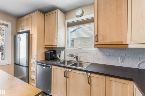 4917 54 Avenue, Stony Plain, AB 