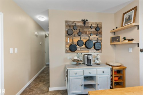 4917 54 Avenue, Stony Plain, AB 