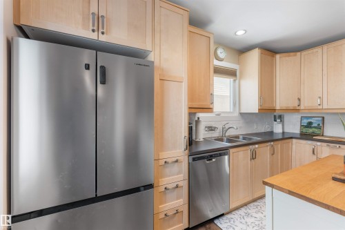 4917 54 Avenue, Stony Plain, AB 