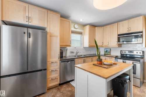 4917 54 Avenue, Stony Plain, AB 