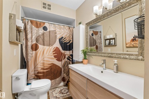 4917 54 Avenue, Stony Plain, AB 