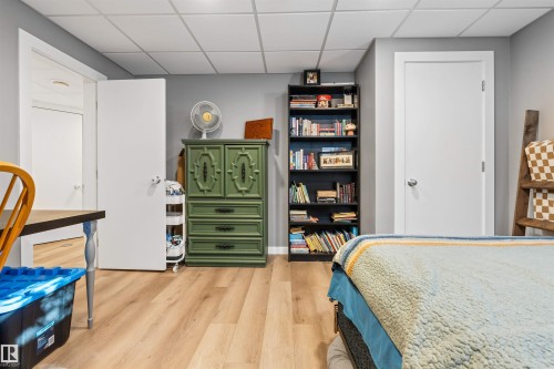 4917 54 Avenue, Stony Plain, AB 