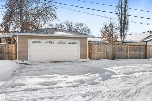 4917 54 Avenue, Stony Plain, AB 