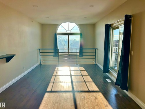 213 10939 82 Avenue, Edmonton, AB - Indoor Photo Showing Other Room
