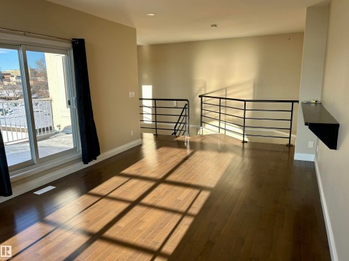 213 10939 82 Avenue, Edmonton, AB - Indoor