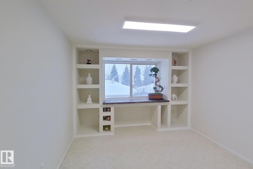 208 10421 42 Avenue, Edmonton, AB - Indoor