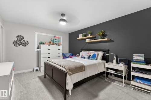 25 Stirling Road, Edmonton, AB - Indoor Photo Showing Bedroom
