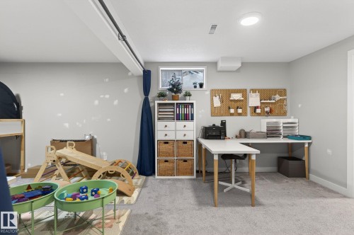 25 Stirling Road, Edmonton, AB - Indoor Photo Showing Other Room