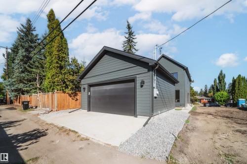 40A Valleyview Crescent, Edmonton, AB - Outdoor