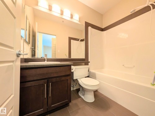 435 308 Ambleside Link Link, Edmonton, AB - Indoor Photo Showing Bathroom