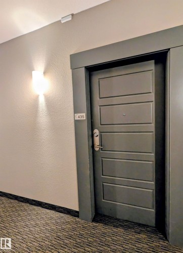 435 308 Ambleside Link Link, Edmonton, AB - Indoor Photo Showing Other Room