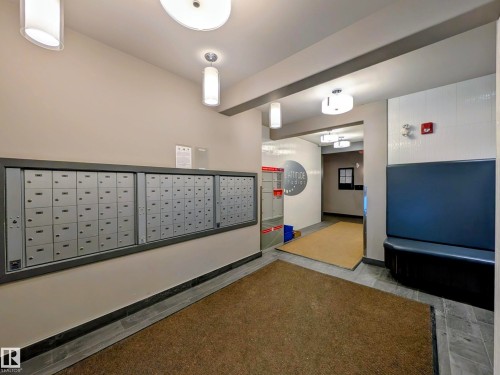 435 308 Ambleside Link Link, Edmonton, AB - Indoor Photo Showing Other Room