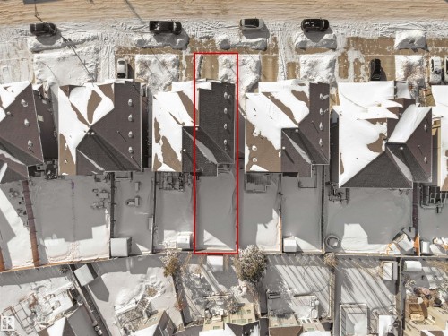 Aerial view of residential area with property boundaries highlighted - 218 Hawks Ridge Boulevard, Edmonton, AB - 