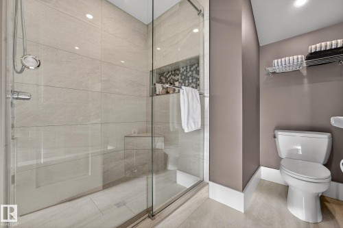 4001 Triomphe Boulevard, Beaumont, AB - Indoor Photo Showing Bathroom