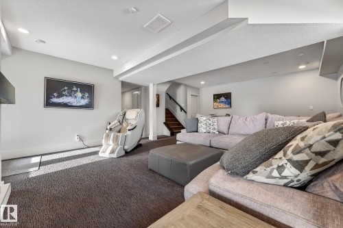 4001 Triomphe Boulevard, Beaumont, AB - Indoor Photo Showing Living Room