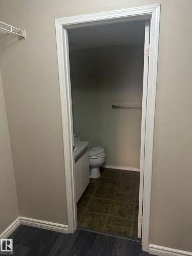 106 9010 106 Avenue, Edmonton, AB - Indoor Photo Showing Bathroom