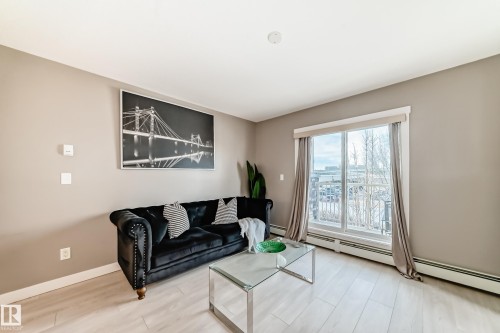 217 3670 139 Avenue, Edmonton, AB - Indoor Photo Showing Living Room