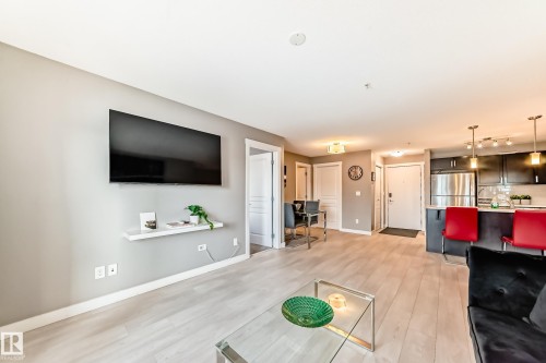 217 3670 139 Avenue, Edmonton, AB - Indoor Photo Showing Living Room