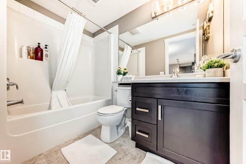 217 3670 139 Avenue, Edmonton, AB - Indoor Photo Showing Bathroom