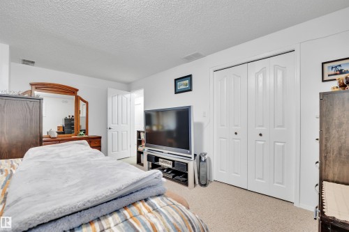 309 Byrne Crest, Edmonton, AB - Indoor Photo Showing Bedroom