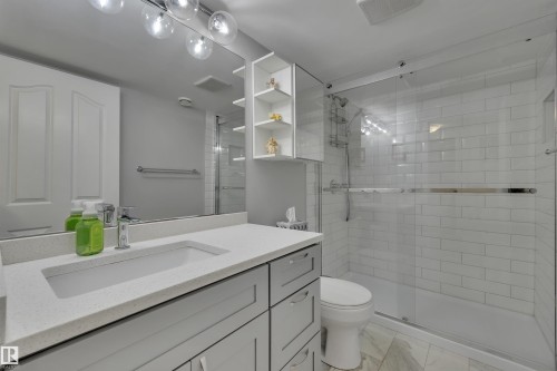 309 Byrne Crest, Edmonton, AB - Indoor Photo Showing Bathroom