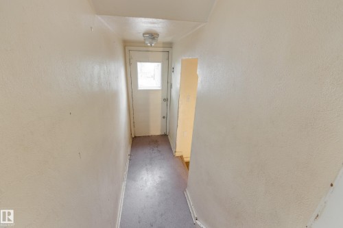 10907 67 Avenue, Edmonton, AB - Indoor Photo Showing Other Room