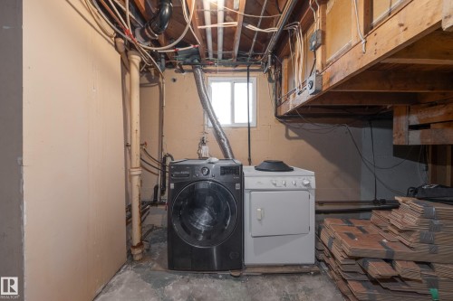 10907 67 Avenue, Edmonton, AB - Indoor Photo Showing Laundry Room