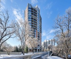 901 10035 SASKATCHEWAN Drive  Edmonton, AB T6E 4R4