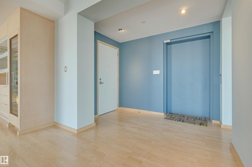901 10035 Saskatchewan Drive, Edmonton, AB - Indoor Photo Showing Other Room