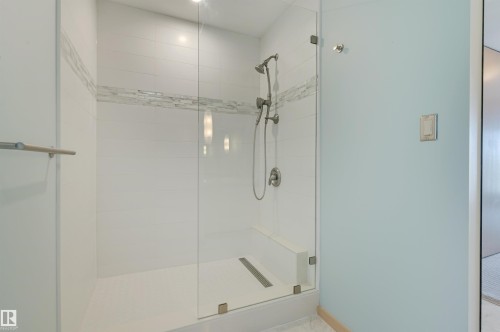 901 10035 Saskatchewan Drive, Edmonton, AB - Indoor Photo Showing Bathroom