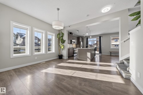 1234 Daniels Crescent, Edmonton, AB - Indoor Photo Showing Other Room