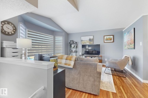 4515 149 Avenue, Edmonton, AB - Indoor Photo Showing Living Room