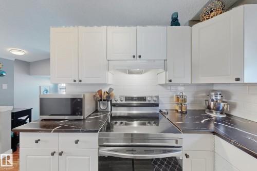 4515 149 Avenue, Edmonton, AB - Indoor Photo Showing Kitchen
