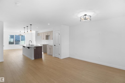 261 Falcon Crescent, Leduc, AB - Indoor Photo Showing Kitchen