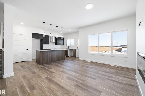 19304 29 Avenue, Edmonton, AB - Indoor Photo Showing Other Room