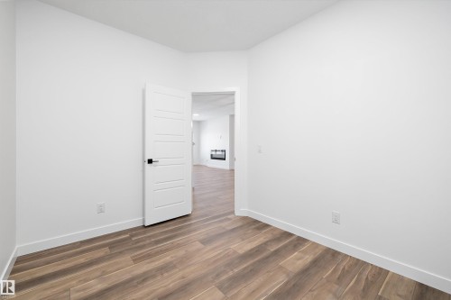 19304 29 Avenue, Edmonton, AB - Indoor Photo Showing Other Room