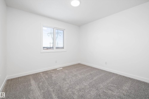 19304 29 Avenue, Edmonton, AB - Indoor Photo Showing Other Room