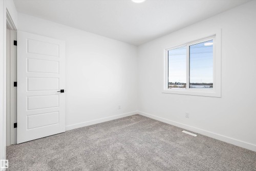 19304 29 Avenue, Edmonton, AB - Indoor Photo Showing Other Room