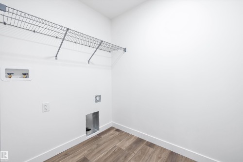 19304 29 Avenue, Edmonton, AB - Indoor With Storage