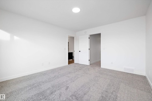 19304 29 Avenue, Edmonton, AB - Indoor Photo Showing Other Room