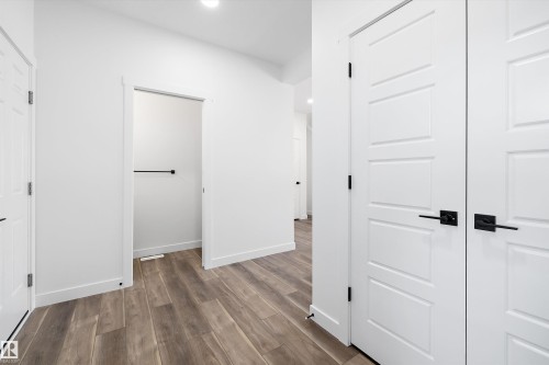 19304 29 Avenue, Edmonton, AB - Indoor Photo Showing Other Room