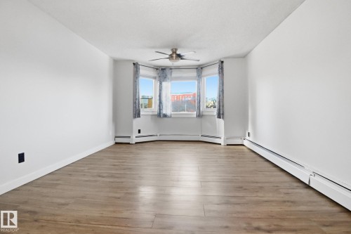 44 10172 118 Street, Edmonton, AB - Indoor Photo Showing Other Room