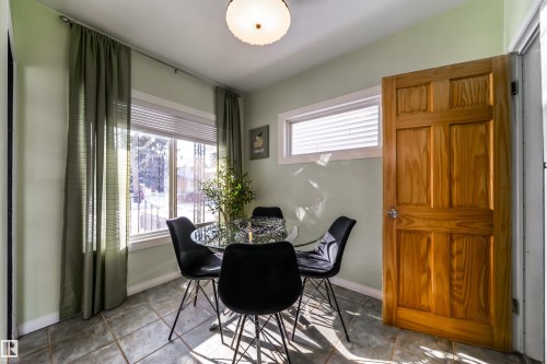9832 85 Avenue, Edmonton, AB - Indoor Photo Showing Dining Room