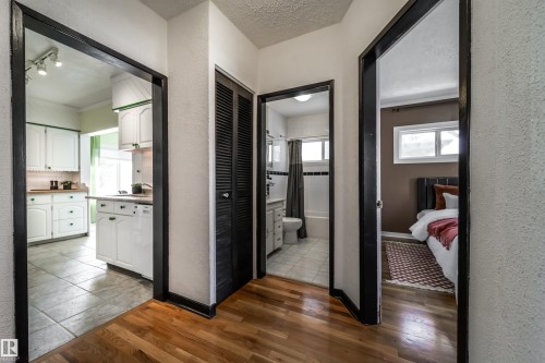 9832 85 Avenue, Edmonton, AB - Indoor Photo Showing Other Room
