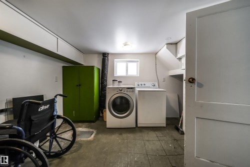 9832 85 Avenue, Edmonton, AB - Indoor Photo Showing Laundry Room
