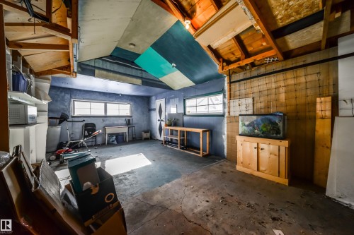 9832 85 Avenue, Edmonton, AB - Indoor