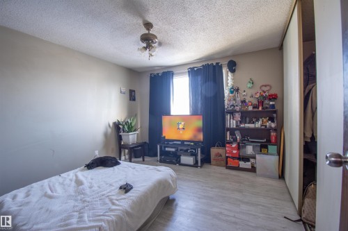 21 Amberly Court, Edmonton, AB - Indoor Photo Showing Bedroom