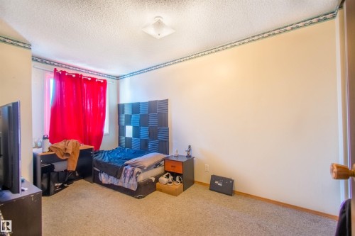 21 Amberly Court, Edmonton, AB - Indoor Photo Showing Bedroom
