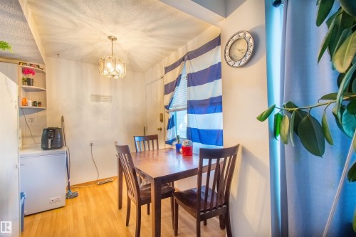 21 Amberly Court, Edmonton, AB - Indoor Photo Showing Dining Room